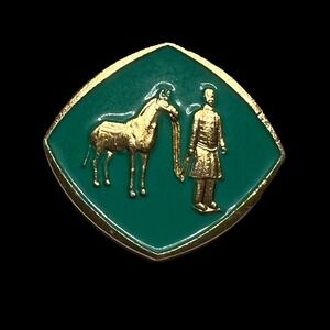 Vintage Brooch China Tourism Terracotta Warrior with horse metal pin‎  1970-80s